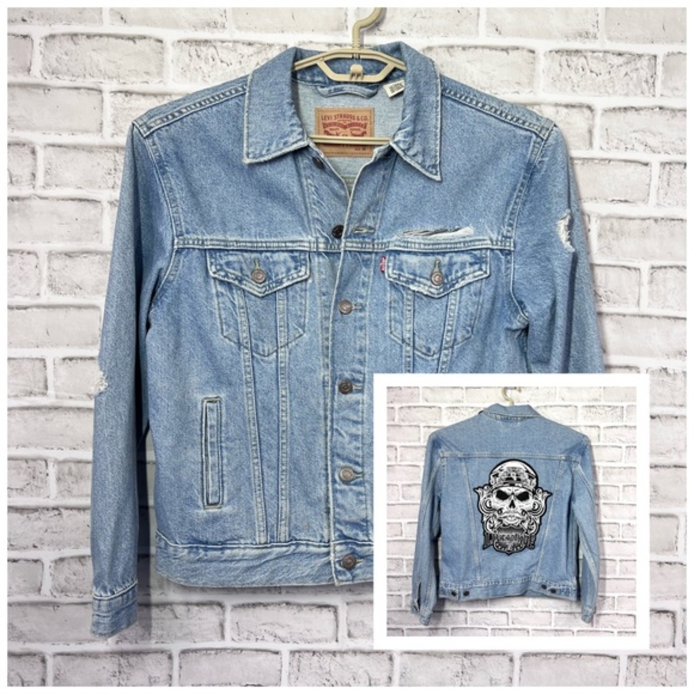 |•LEVI'S•| Distressed Jean Jacket 'Live To Ride' Skull On Back Size Medium